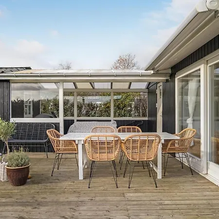 Lovely In With Wifi Holiday home *