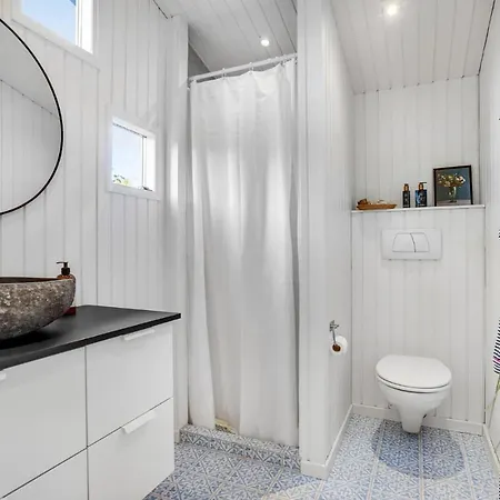 펜션 A Stunning In With 3 Bedrooms And Wifi Otterup