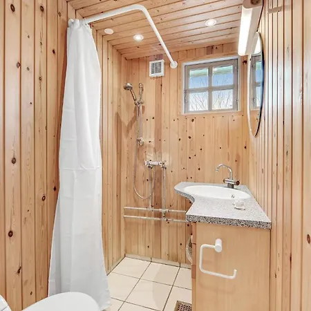 A Stunning In With 3 Bedrooms And Wifi